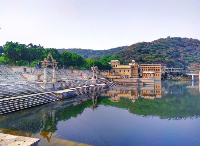 Rajsamand Lake, Rajsamand, Rajasthan - Vushii.com
